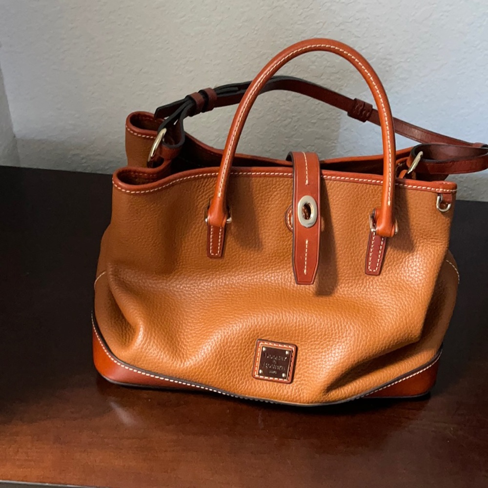 Dooney and Bourke Perry satchel